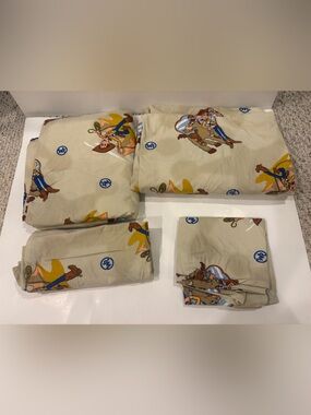 Disney Pixar Toy Story Woody and Bullseye Woody’s Round Up Sheet Set